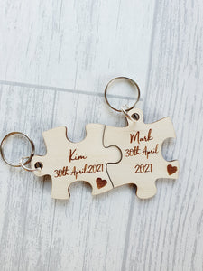 £5 Jigsaw Piece keyring Set Names & Dates